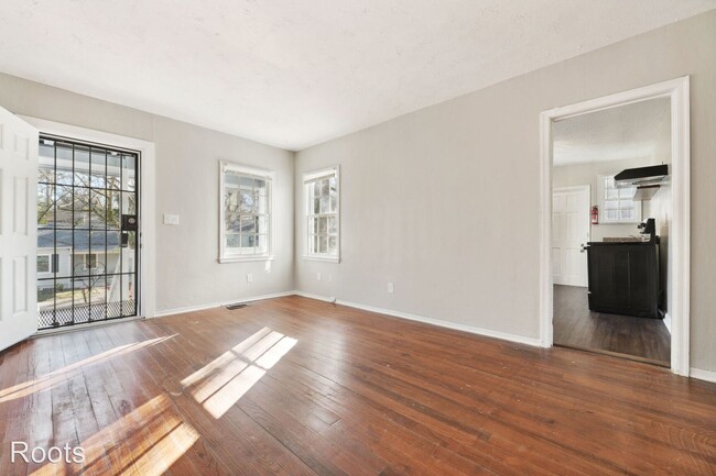 Building Photo - 2 br, 1 bath House - 1369 Byrere Terrace