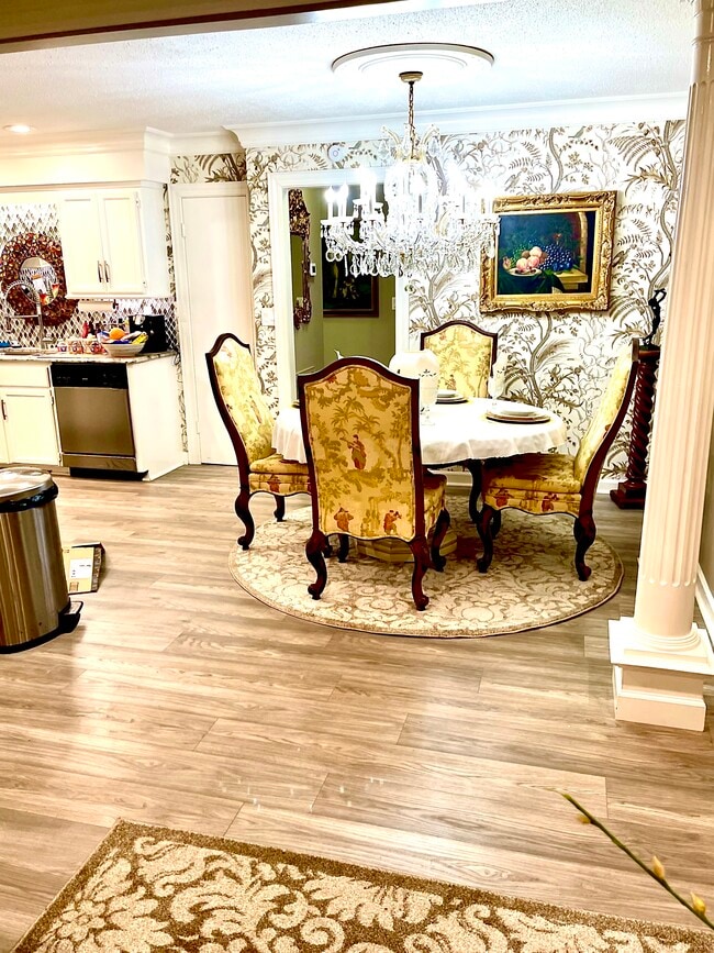 Building Photo - 124 Highridge Dr