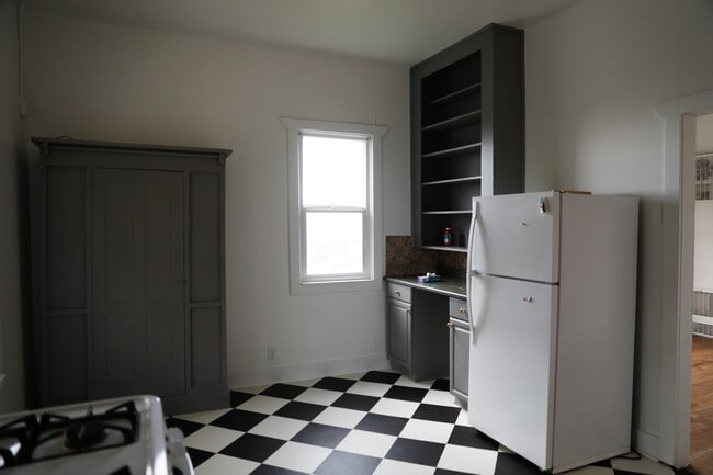 Building Photo - 2624 McCarver St