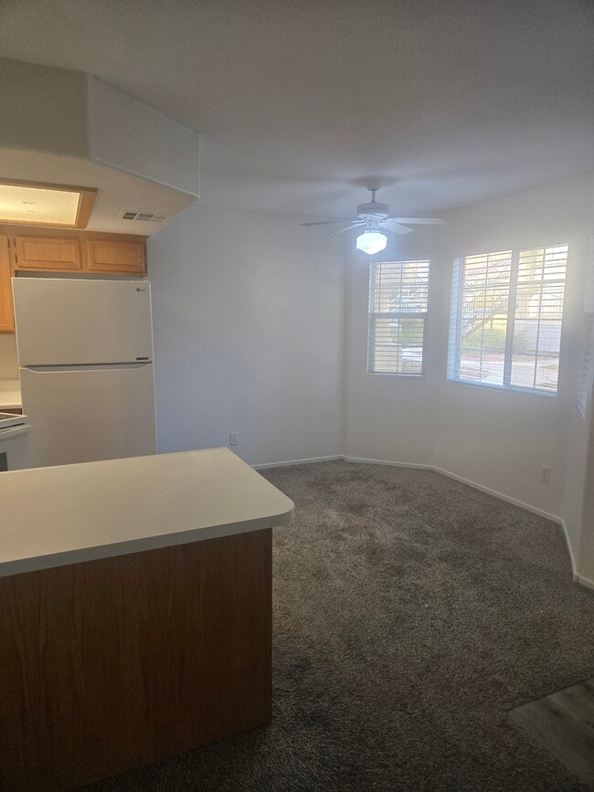 Comida - 8410 Eldora Ave