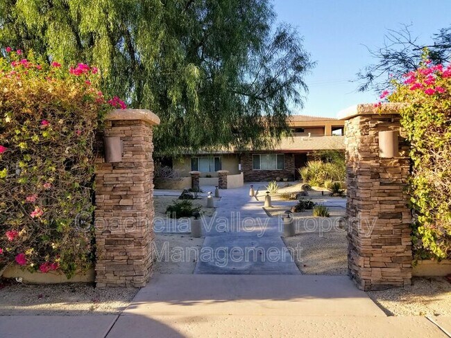 Foto del edificio - 73922 Shadow Mountain Dr