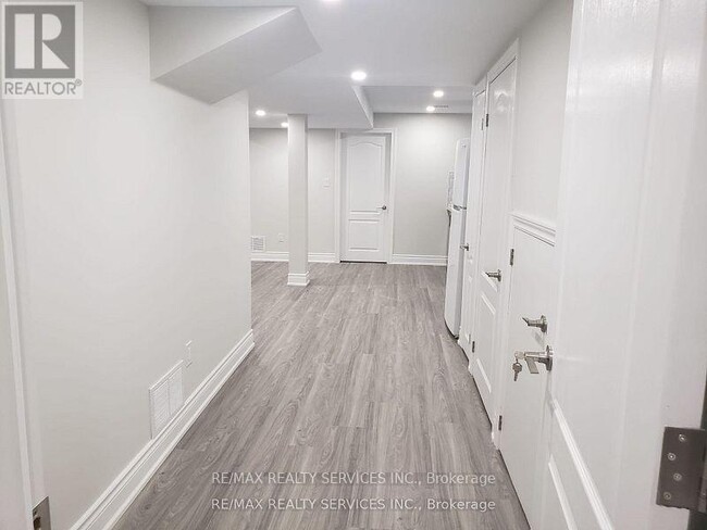 Building Photo - 44 Branigan Cres