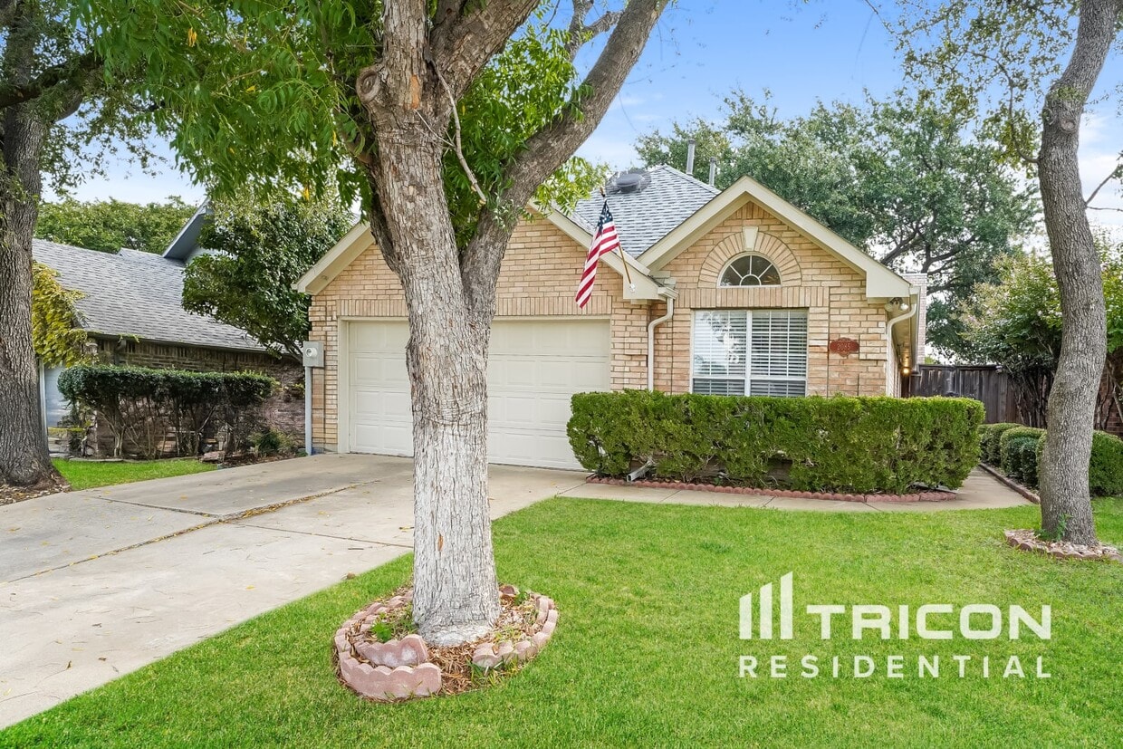 Primary Photo - 2085 Amherst Dr