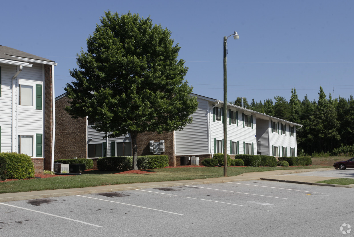 Building Photo - Crestwood Forest Apartments