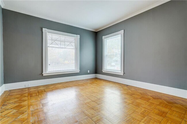 Foto del edificio - 745 University Ave