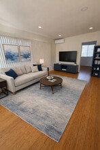 #4 Staged living area - 2113 S Orange Dr
