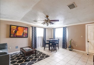 Building Photo - 518 Westshire Dr