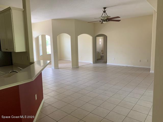 Foto del edificio - 329 Chennault Ln