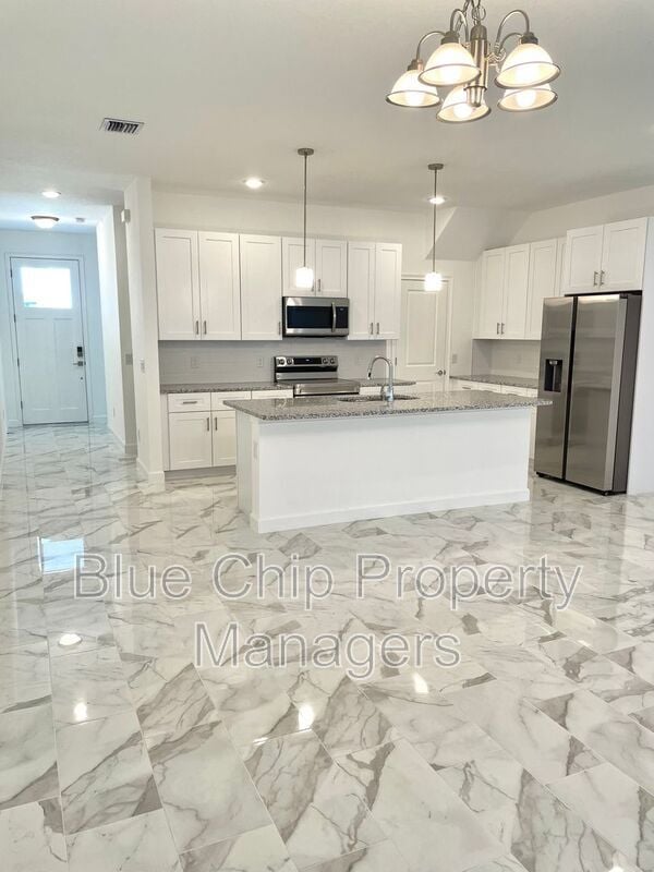 Building Photo - 12101 Via Caselli Ln