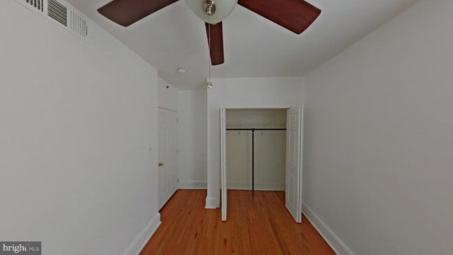 Building Photo - 1726 W Girard Ave