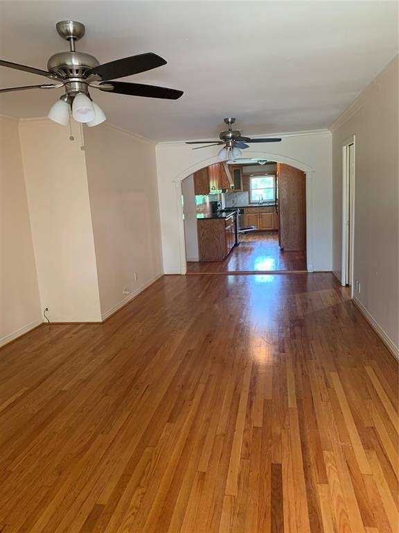 Primary Photo - 4025 Silverwood Dr