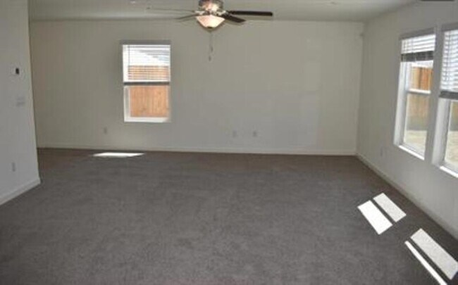 Building Photo - 2287 Owens Ct
