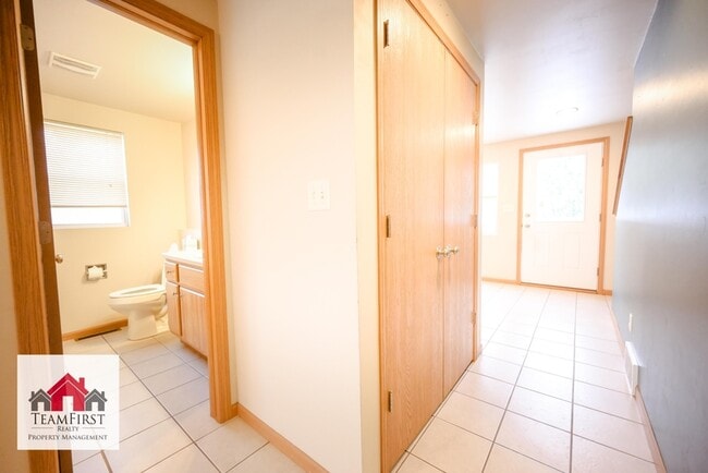 Building Photo - 2135 S Broadway