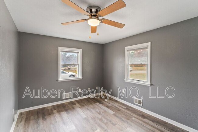 Foto del edificio - 3143 Puckett Rd