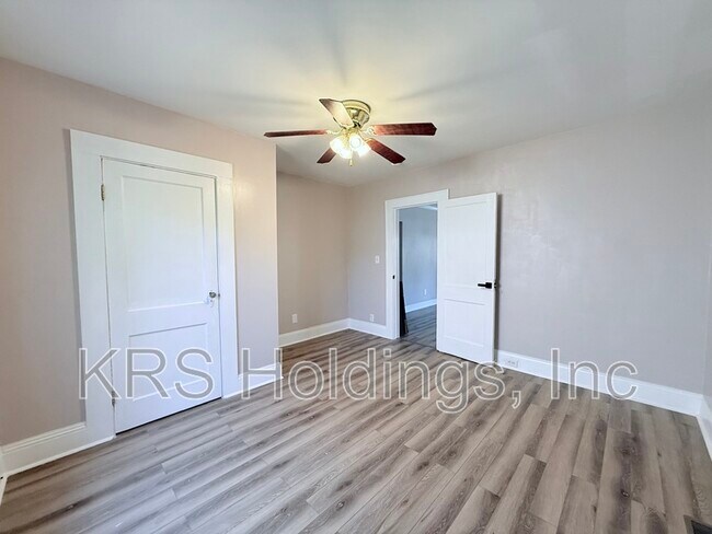 Foto del edificio - 512 N Maple St