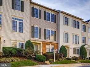 Building Photo - 5820 Pearson Ln
