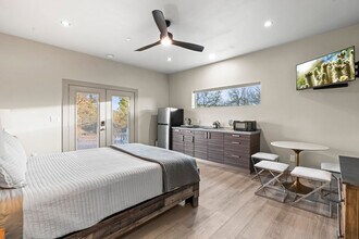 Building Photo - 60 Moondance Ln
