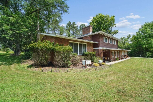 Foto del edificio - 157 Spring Valley Dr