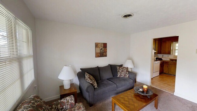 Foto del edificio - 245 Crabapple Cir