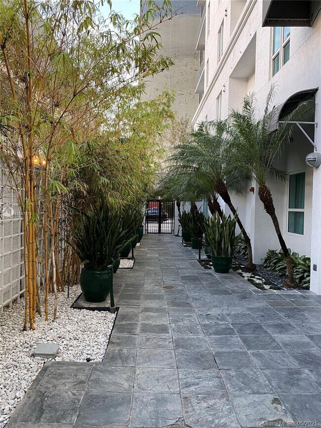 Foto del edificio - 234 NE 3rd St