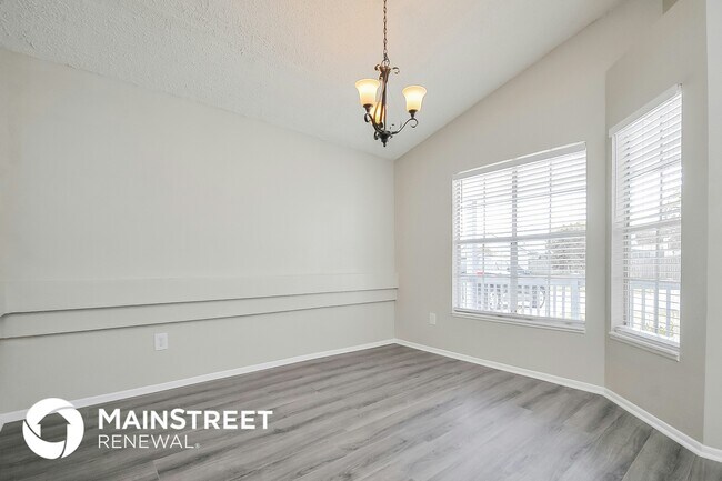 Foto del edificio - 3217 Thackeray Wy
