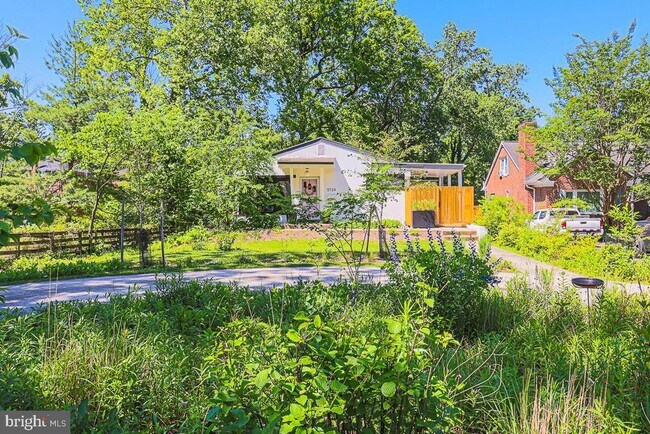 Foto del edificio - 5724 Greenspring Ave