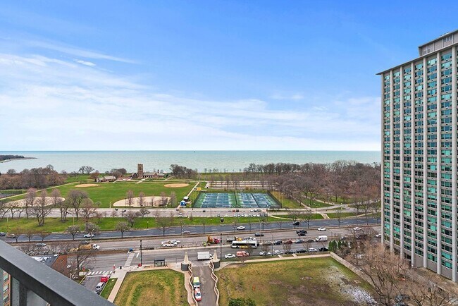 Building Photo - 3660 N Lake Shore Dr