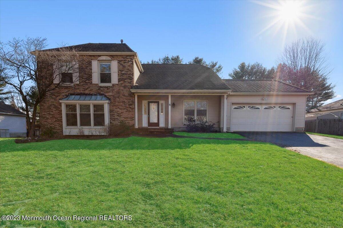 Primary Photo - 5 Homestead Cir