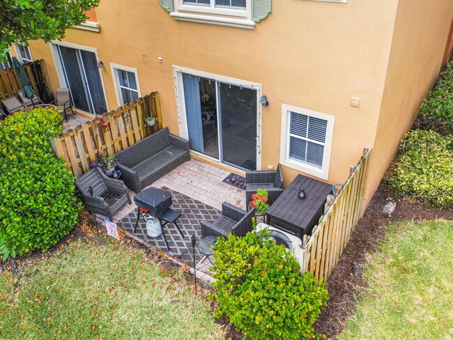 Building Photo - 4964 Leeward Ln