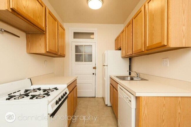 Building Photo - 1 bedroom in Chicago IL 60614