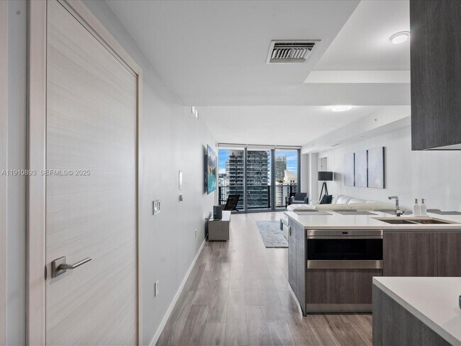 Foto del edificio - 801 S Miami Ave