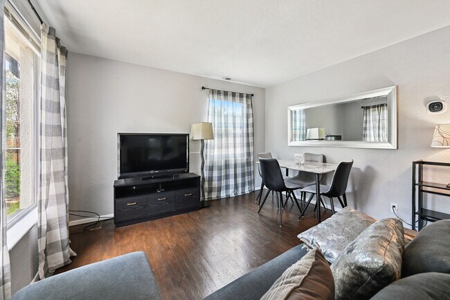 Photo - 1715 Lorraine St House