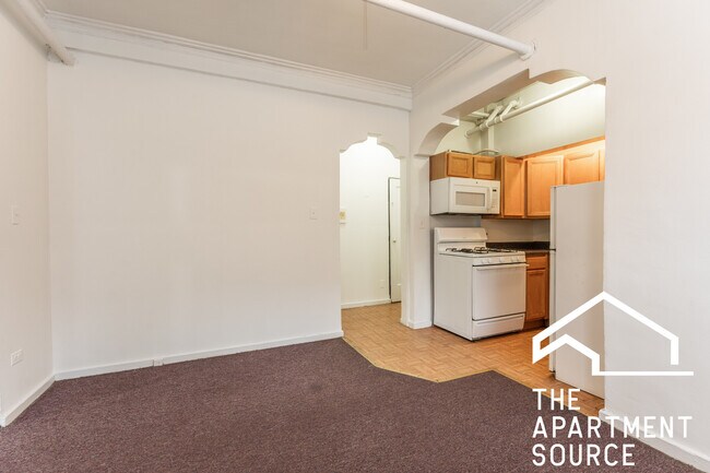 Building Photo - 4119 N Kenmore Ave
