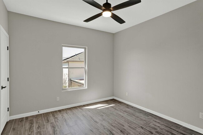 Foto del edificio - 1010 Monaco Blvd