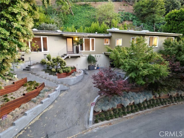 Foto del edificio - 2412 Canyon Oak Dr
