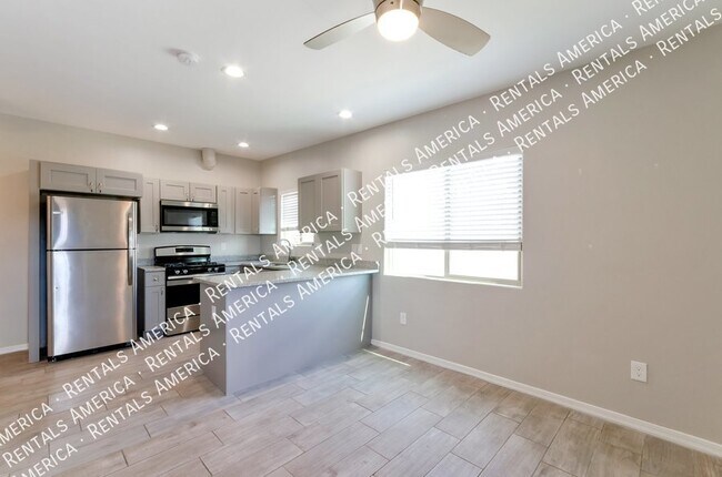 Foto del edificio - 2Bed/1Bath w/ Beautiful Interior Available...