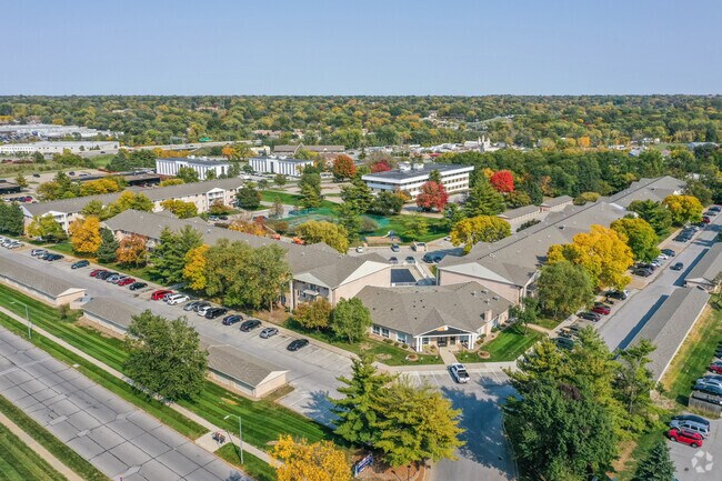 Cambridge Court Apartments West Des Moines IA Apartments com