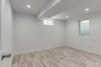 Building Photo - 7520 W Bails Ave
