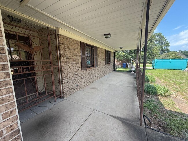 Building Photo - CALL or Text 910-284-4804 TO SCHEDULE