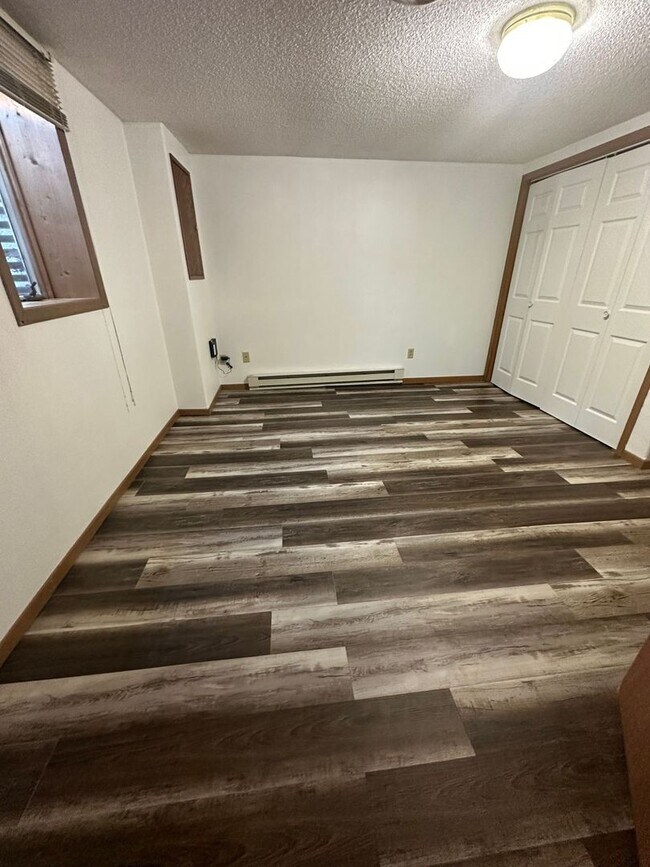 Building Photo - NSP-647/649(A&amp;B)