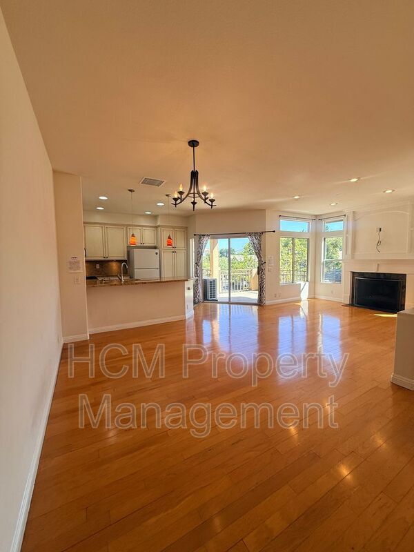 Building Photo - 1237 S Country Glen Way