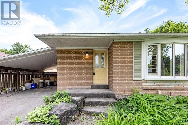 Building Photo - 10 Holman Crescent