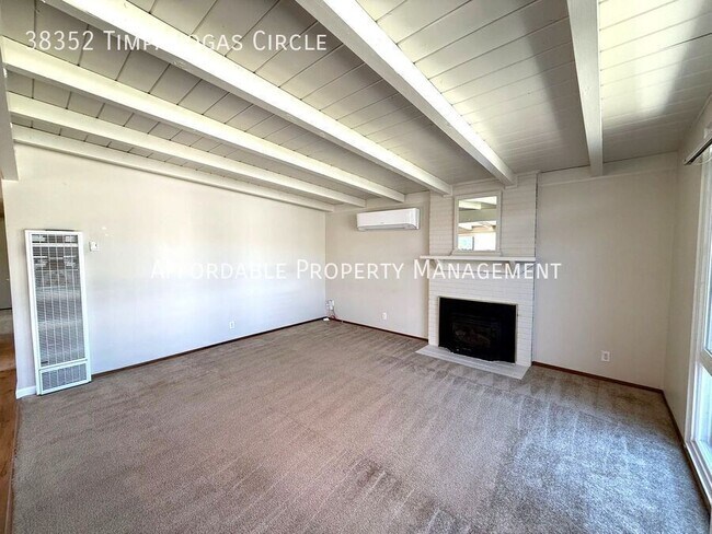 Foto del edificio - 38352 Timpanogas Cir