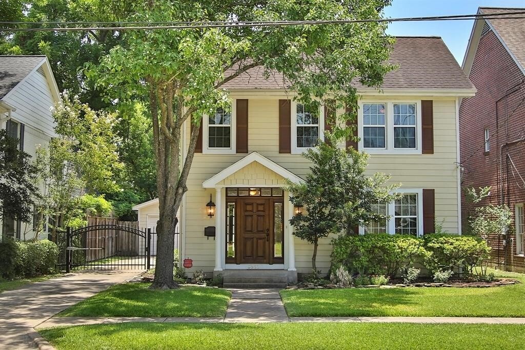 Foto principal - 3913 University Blvd