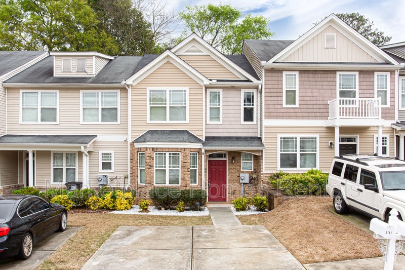 6191 Ellenwood Dr, Rex, GA 30273 Condo for Rent in Rex, GA