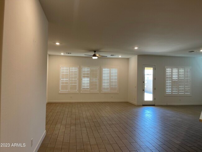 Foto del edificio - 11811 Parkway Ln