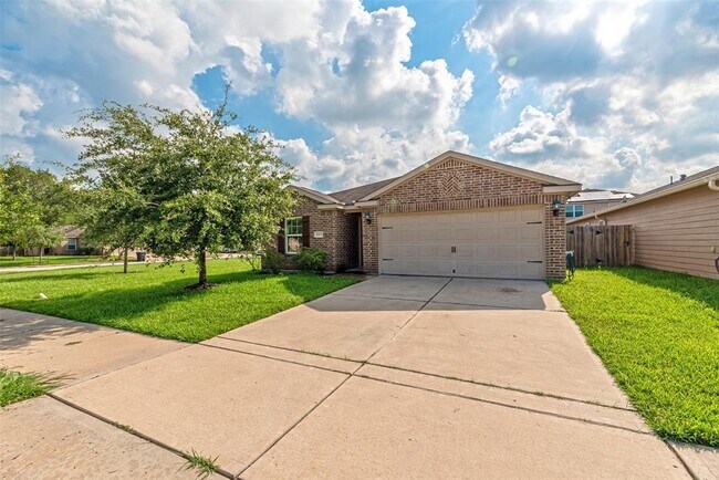 Building Photo - 11207 Hall Pines Ct