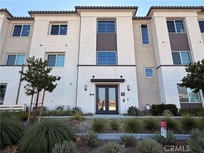 Building Photo - 6123 Valentina Wy