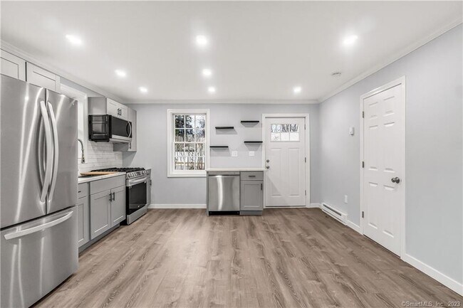 Building Photo - 257 High Ridge Dr