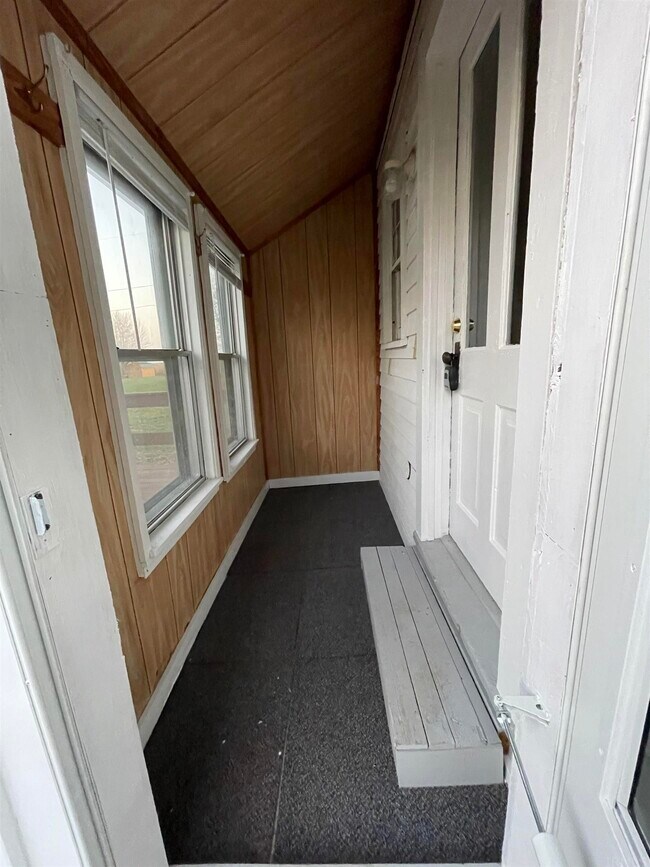 17826 Antwerp Rd, Harlan, IN 46743 House Rental in Harlan, IN